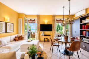 Alice Suite Terrace, lake view & Park - Happy Rentals