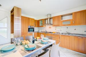 Casa Zaira 1 2BR in Caviano Gambarogno - Happy Rentals