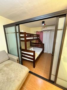 KCs Crib 1-7F