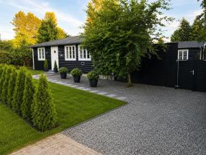 Hornbæk - 5 BR - Beach 650m - Forest 200m - Private Spa & Garden