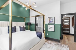 Lux 2BR Suite Near Dome and FQ Hotel