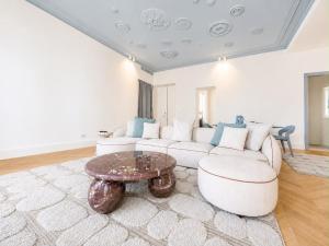 Ingrid - Seven Suites Sanremo