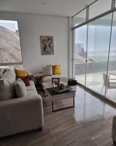 Espectacular casa de playa a estrenar con vistas al mar
