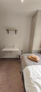 Standard Single Room with Shared Bathroom