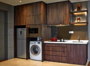 VE Hotel & Residence
