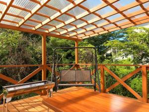 森に包まれる一棟貸し広々屋根付きウッドデッキでBBQを楽しむ那須の休日Cottage Nest