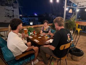Social Backpacker Hostel & Rooftop Bar