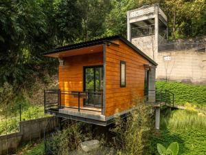 Mariposa Cabin