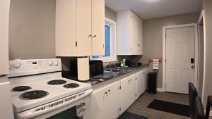 Entire Private Unit, Free Parking, Self Check-In