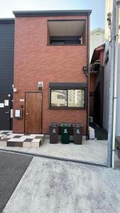 LEON RESORT Osaka bay Max10 people USJ 5min Namba 12min Osaka Sta 5min Shinsaibashi Osaka Castle 14min Chidoribashi Station 5min walk Best Location USJ5分 なんば12分 大阪駅5分 千鳥橋徒歩5分 心斎橋大阪城14分