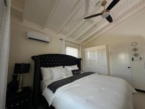 Paradise Harbour Tropical Luxury Retreat and Fully AC