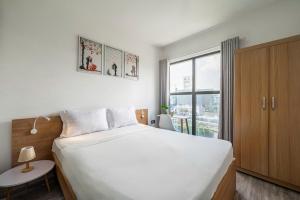 Functional Studio-Saigon Royal-Hanas Apart