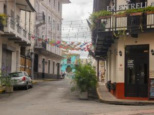 The Bacano | Chill Spot w Balcony & Work Space