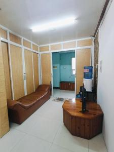 Group Accomodation in Town with Great Overlooking View