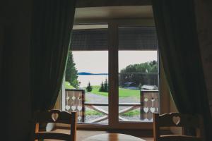 Double Room with Lake View room in Vremena Goda Inn