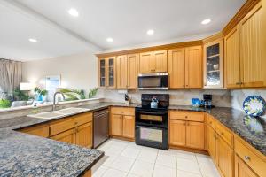 Poipu Kai - 4BR Condos Pool - Sleeps 12