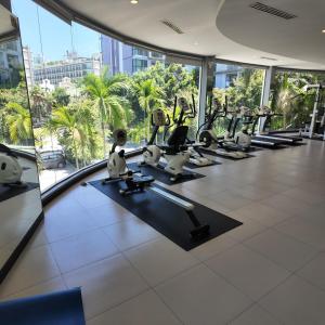 Luxury 2-Bedroom Apartment with Pool & Gym