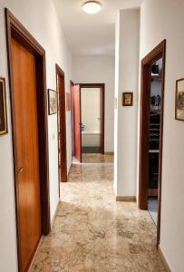 Double Room with Private Bathroom 6 Minutes from the Sea