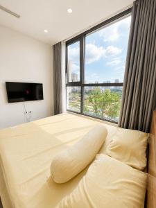 Cozy Central Apartment - Great Location, Free Netflix & Solo Stay