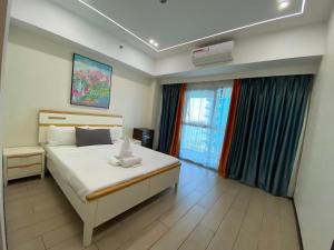 Spacious 3BR Condo Seaview Pool View Apt near Okada Manila, NAIA & MOA