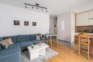 Lumina I Apart 2BR with Balcony & Parking I Coffee Maker
