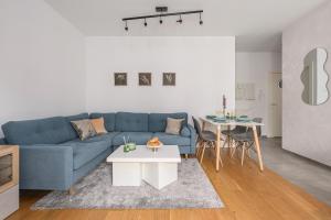Lumina I Apart 2BR with Balcony & Parking I Coffee Maker