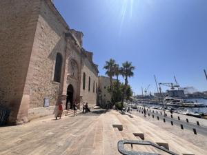 Très beau T2 climatisé Vieux port