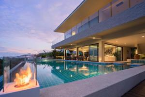 Villa Sukham Luxury Hillside Ocean Views