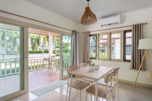 Villa Sunray - 2BR Beach Access Cozy House