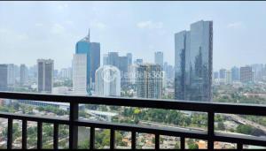 Executive thamrin residence apartment spacious 2 bedroom best views