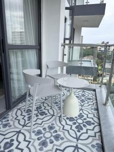 Hautevillas-2 Balconies- Swimming pool -Access to Rooftop view -20 minutes to JKIA -WESTLANDS