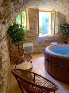 Le Secret dAnsouis - Spa privé sous les voûtes