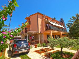 Apartment Andela 250