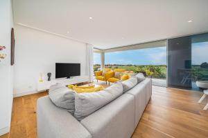 Vilamoura 4-Bedroom Penthouse with Jacuzzi