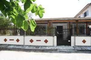 To Steki Mas - Our Little Greek Escape