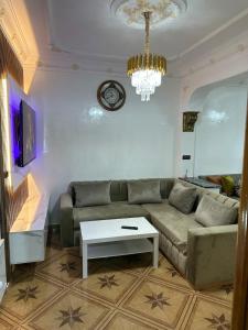 Apartment for rent on the second floor, close to the sea in Al-Madiq