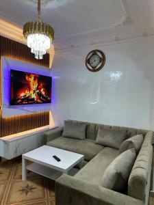 Apartment for rent on the second floor, close to the sea in Al-Madiq