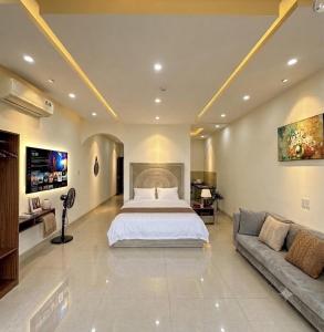 Aura Beachfront Hotel - Apartment