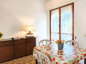 RESIDENZA LILLA - Spacious and charming Villa with patio and terrace, near the beach and train station with hourly trains to Rome - Lido delle Sirene, ANZIO