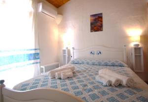 Villa Elena relax nella piscina privata a due passi dalla spiaggia con terrazzo panoramico per tramonti mozzafiato