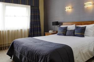 Suite with Double Bed room in Best Western Aberavon Beach Hotel