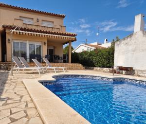 Villa Monredó, Lujo, Piscina y Relax en la Costa Dorada