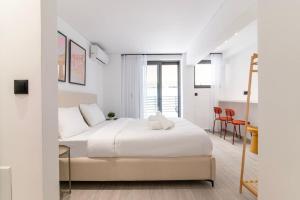 Jia Modern Studio with Balcony & Close to Monastiraki