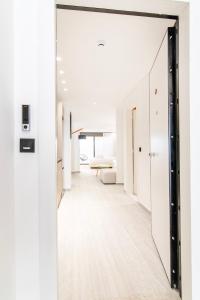 Jenn Modern Studio with Balcony & Close to Monastiraki