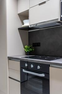 Jenn Modern Studio with Balcony & Close to Monastiraki