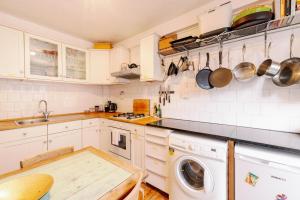Stylish 1-Bed in Bethnal Green, Calm & Central - Pass the Keys