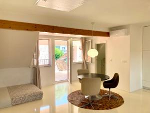 Castle view Terrace AC apartment
