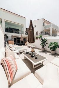 Luxury 3-BD penthouse with a private swimming pool
