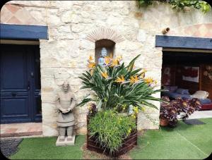 VILLA ARTEMIA - chambre d hôtes labellisée massages-piscine-climatisation