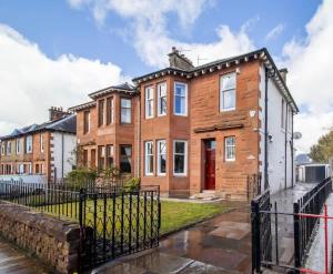 Ravenswood Stunning Historic 1910 Sandstone Villa